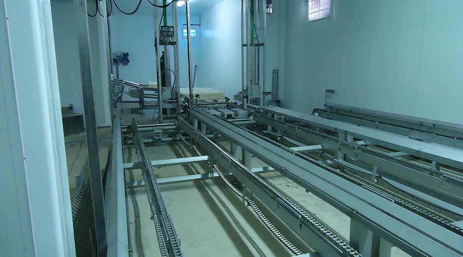 CONVEYORS FOR PARKING MOULDS